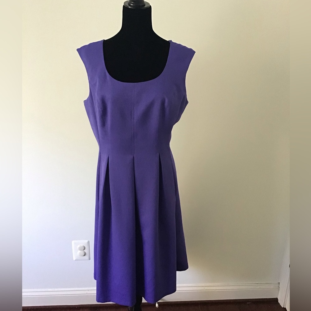Pretty Kasper dress
